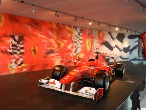 Intrarea mondială Ferrari cu transportul