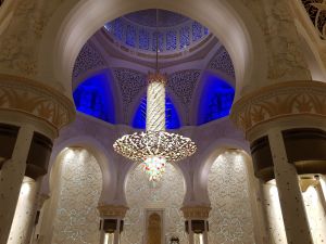 جولة في مدينة أبوظبي مع الغداء وزيارة المسجد 